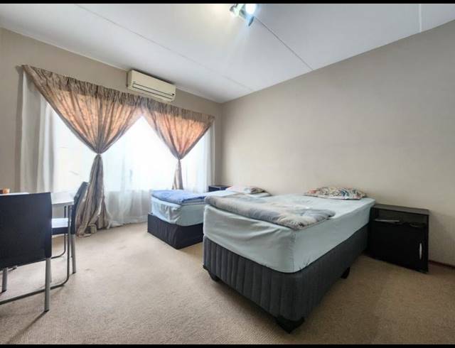 2 BEDROOM TOWNHOUSE FOR SALE IN NEW REDRUTH